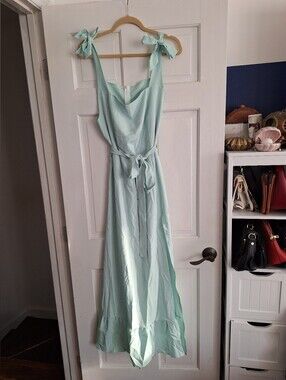 NWOT Tie Strap Midi Dress